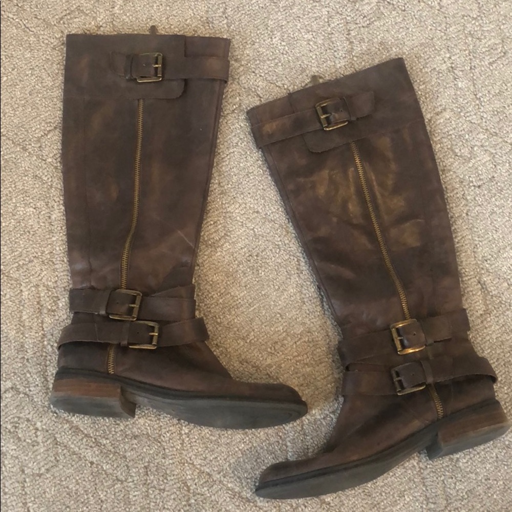 Distressed Brown Enzo Boots!